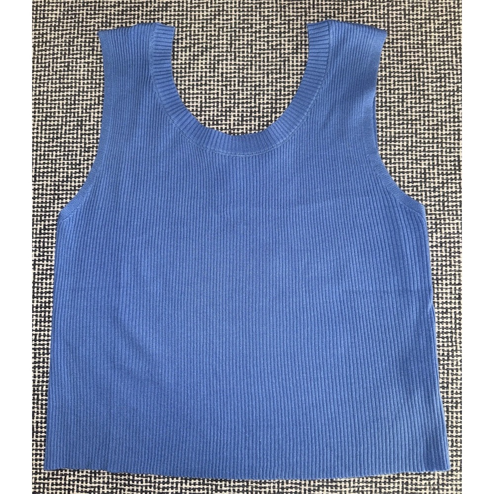 NEW Women's Blue Ribbed Sweater Slightly Cropped  Tank - Size XL